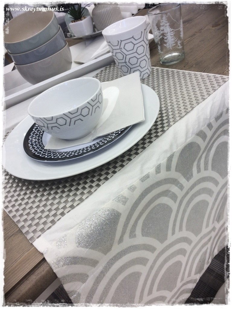 09-www.skreytumhus.is-008 (FILEminimizer)