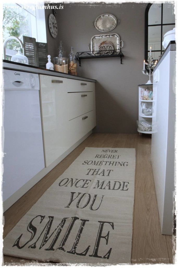 12-www.skreytumhus.is