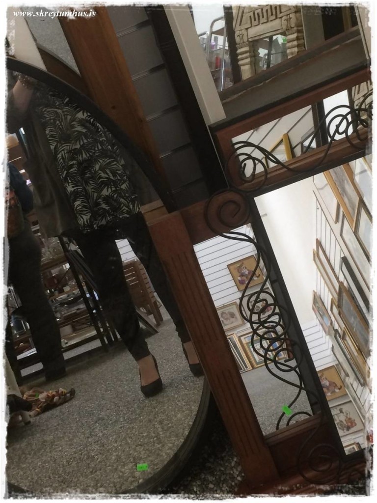 www.skreytumhus.is-004