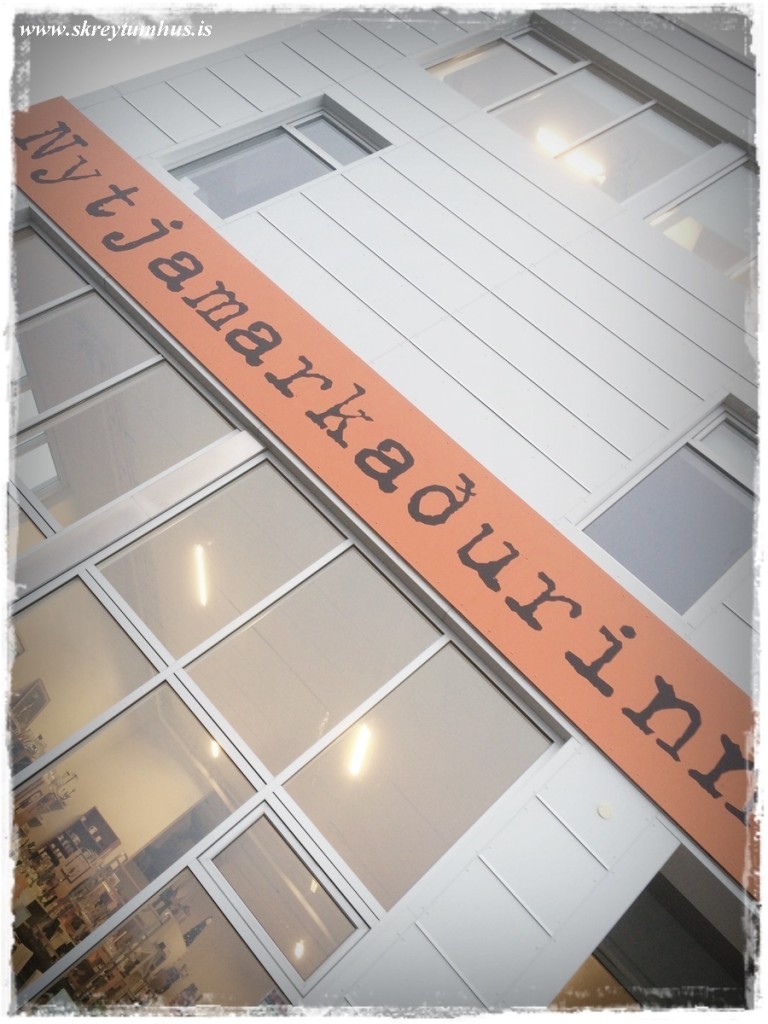 01-www.skreytumhus.is (FILEminimizer)