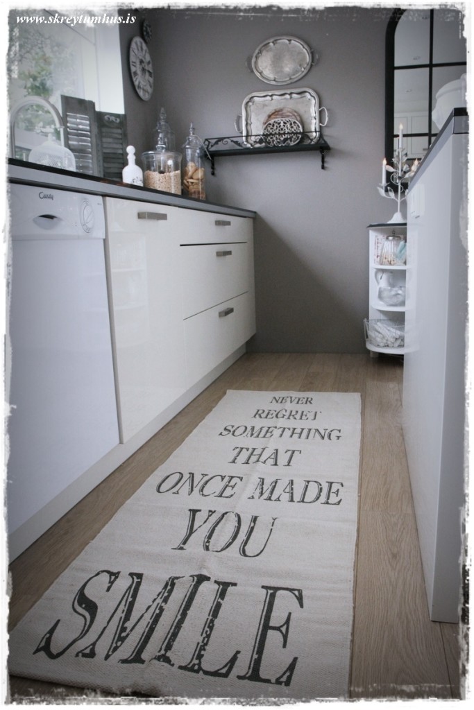 03-www.skreytumhus.is.is