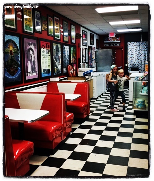 20-www.skreytumhus.is-011