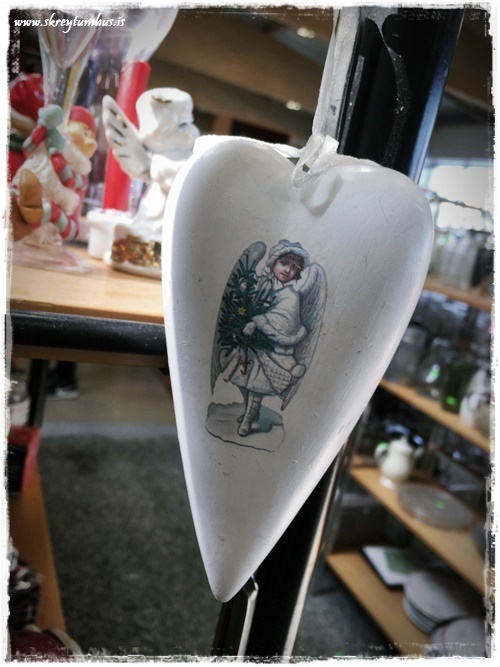 40-www.skreytumhus.is-039