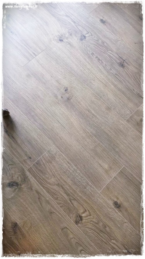 215-www.skreytumhus.is-108