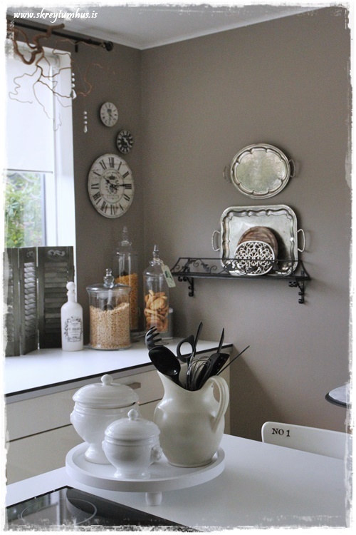 skreytumhusliturinn3