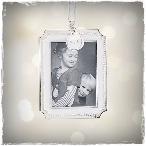 silver-pearl-photo-frame-ornament-with-2016-charm